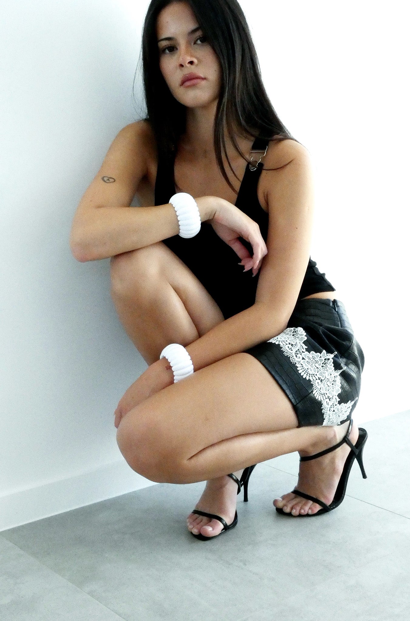 Hardware Tank - Black